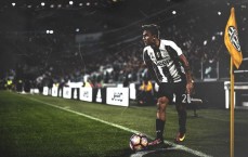 足彩竞猜_当胜利成为常态，杰伦威谈连败背后的舆论漩涡