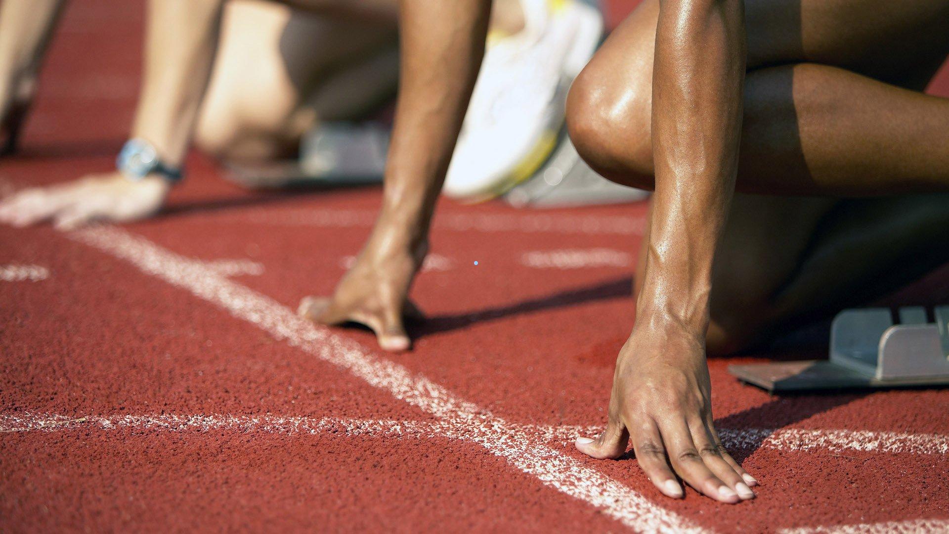 曼联多面手姆伯莫，任何位置都倾注全力，只为球队荣耀